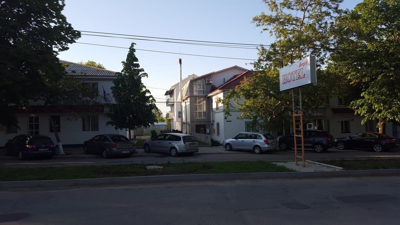 Hotel Confort Drochia Экстерьер фото