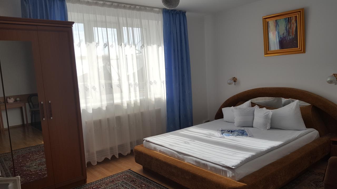 Hotel Confort Drochia Экстерьер фото